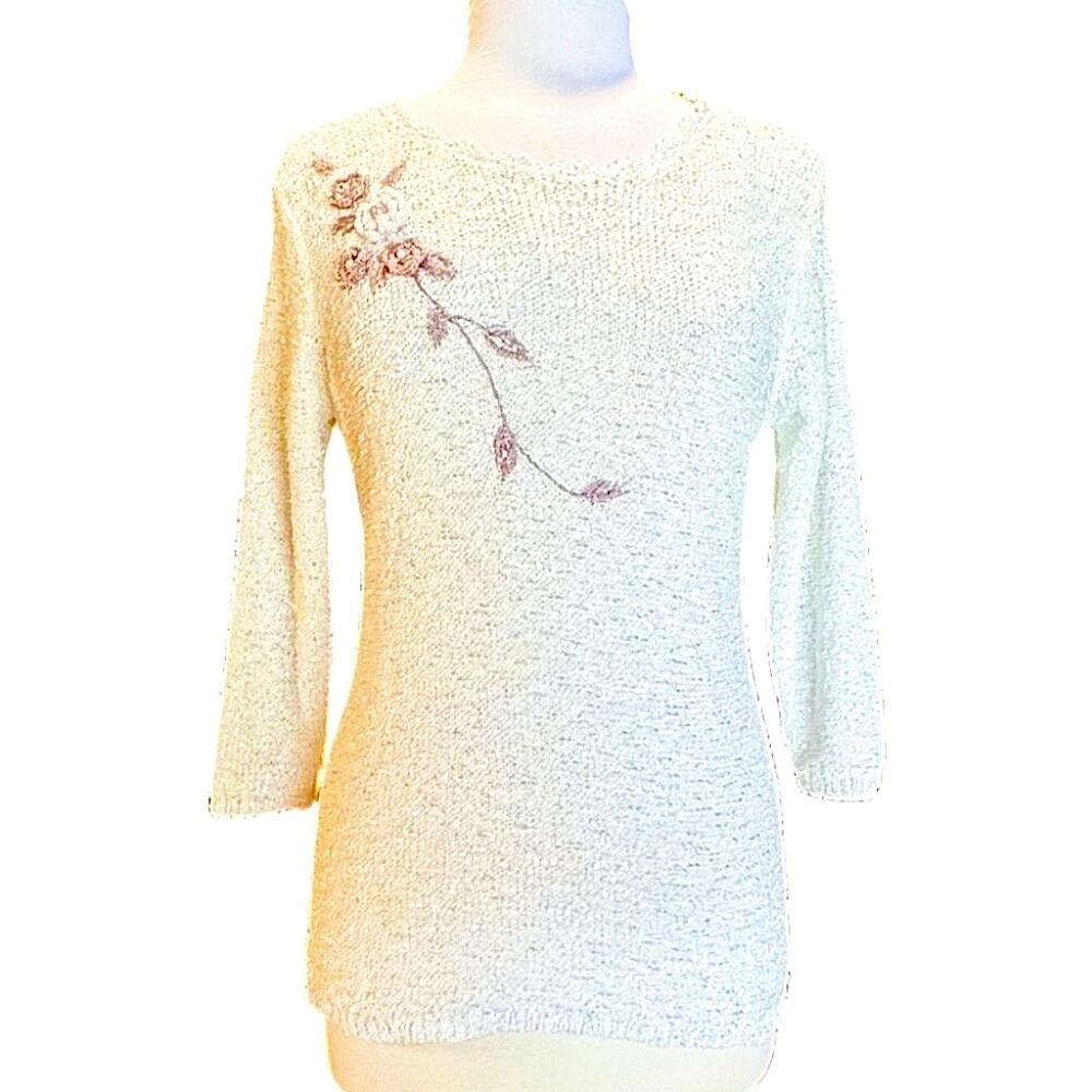 BM Collection White Knit Sweater 3/4 Sleeve Floral Top Embroidery Accent Small